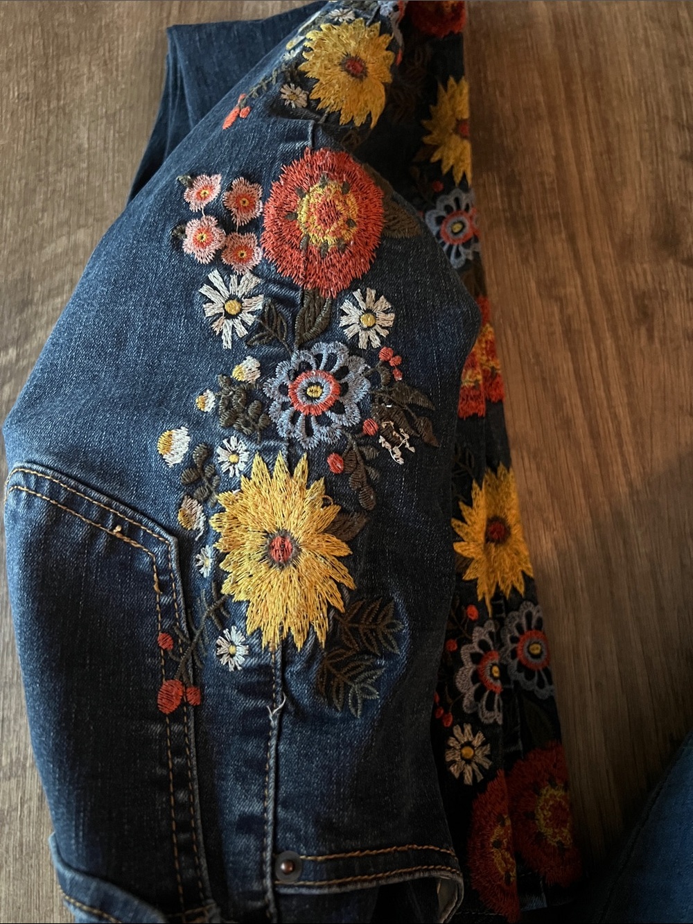 Ashley Mason Dark Blue Straight-Leg Jeans with Floral Embroidery - Picture 9 of 9